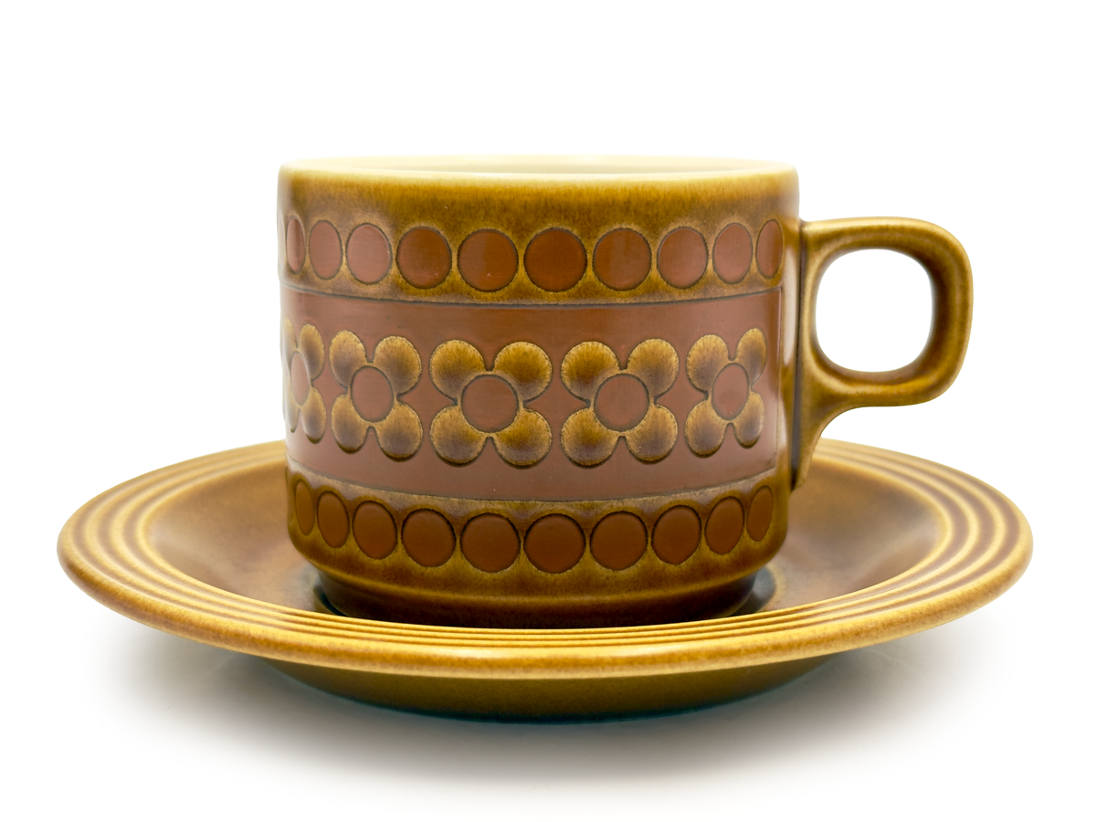 Cerámica Hornsea (Inglaterra) 'Heirloom' en marrón otoñal, taza y platillo [Se venden por separado]