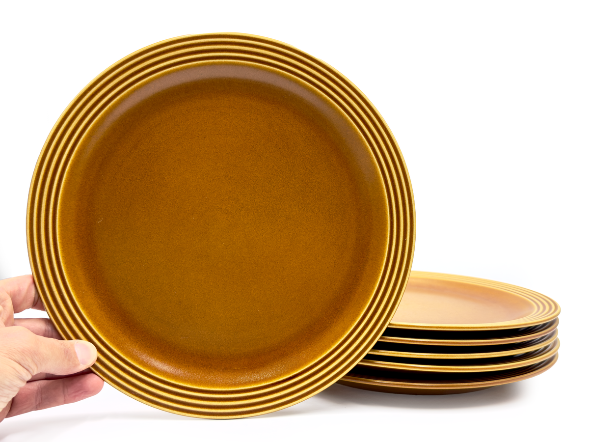 Assiette plate « Heirloom » de Hornsea Pottery (Angleterre) en brun automnal, 26,7 cm [vendue séparément]