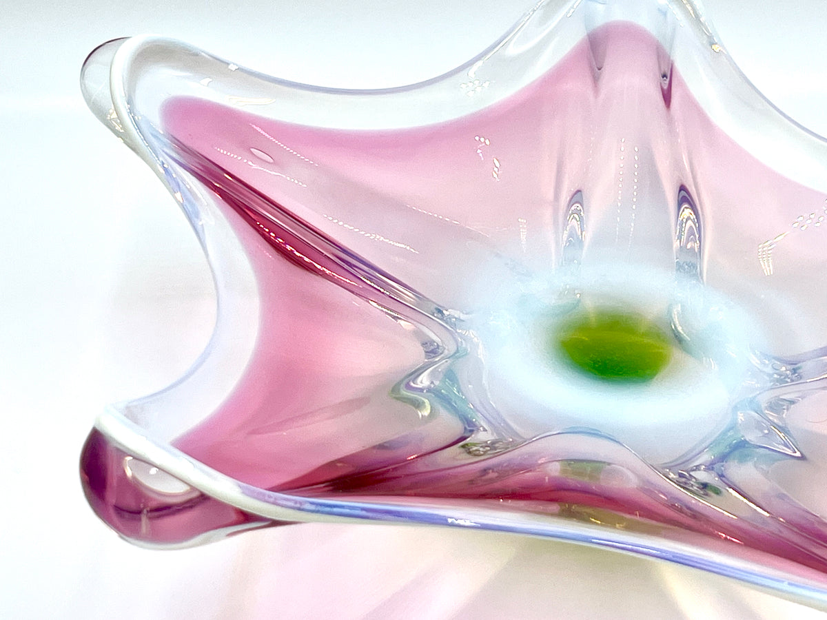 Chřibská Glassworks (Czechoslovakia) Art Glass 13.5" Centrepiece, in Pink/Lime/White