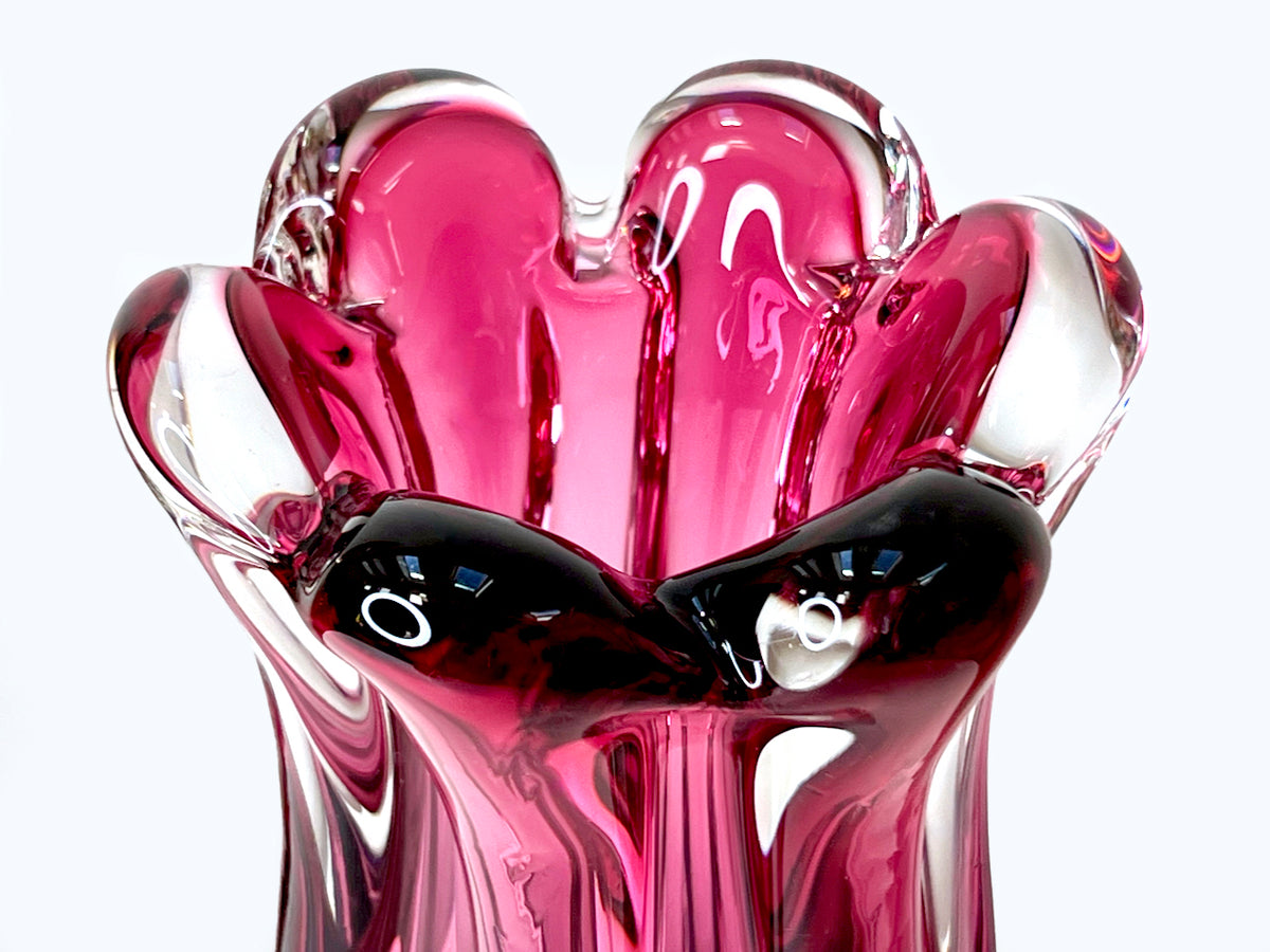 Sanyu Glass (Japon) Vase en verre d'art 11"