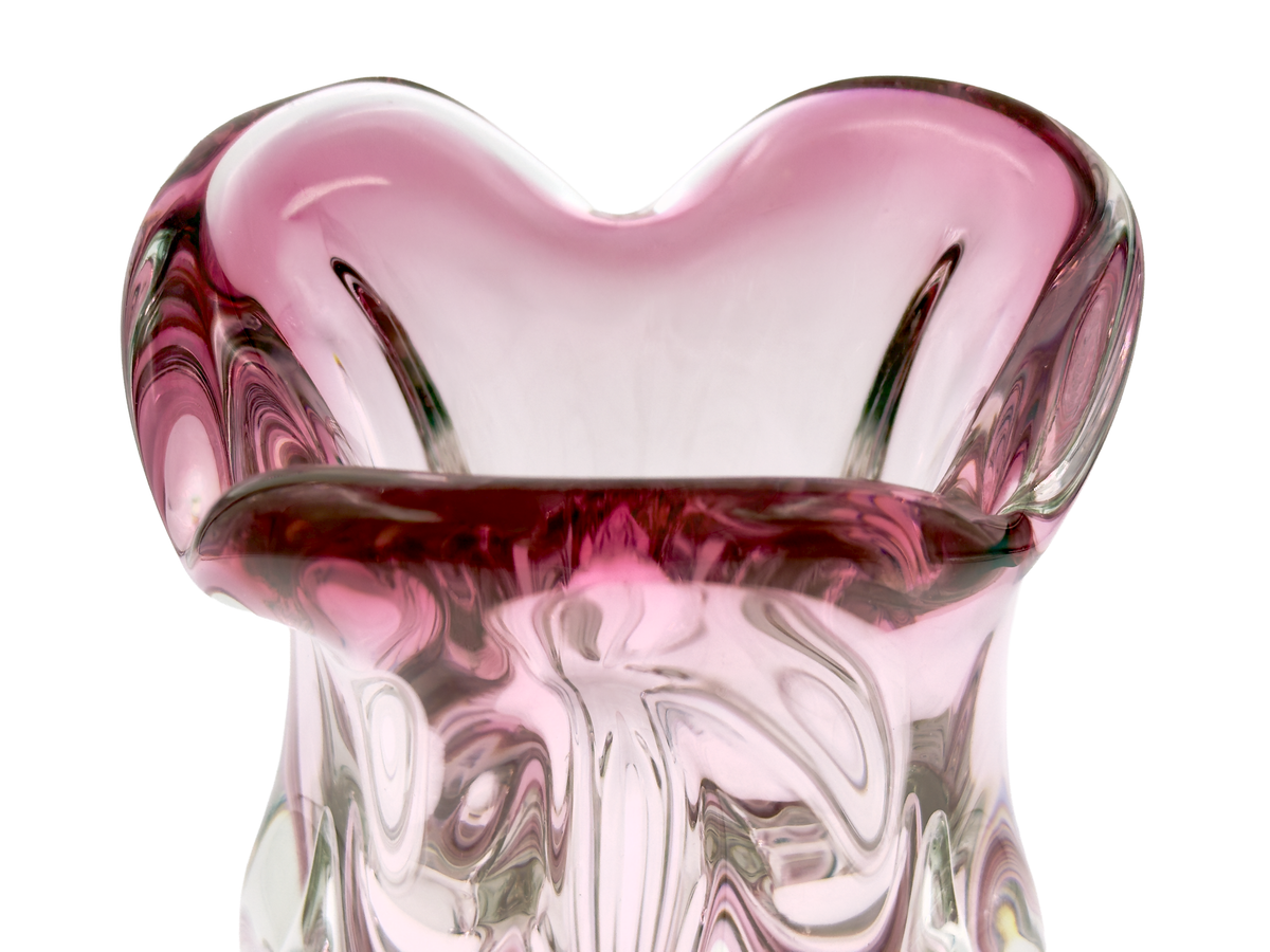 Centro de mesa Sklarna Chřibská (Checoslovaquia) Art Glass de 16,5", en rosa/azul | Diseñado por Josef Hospodka