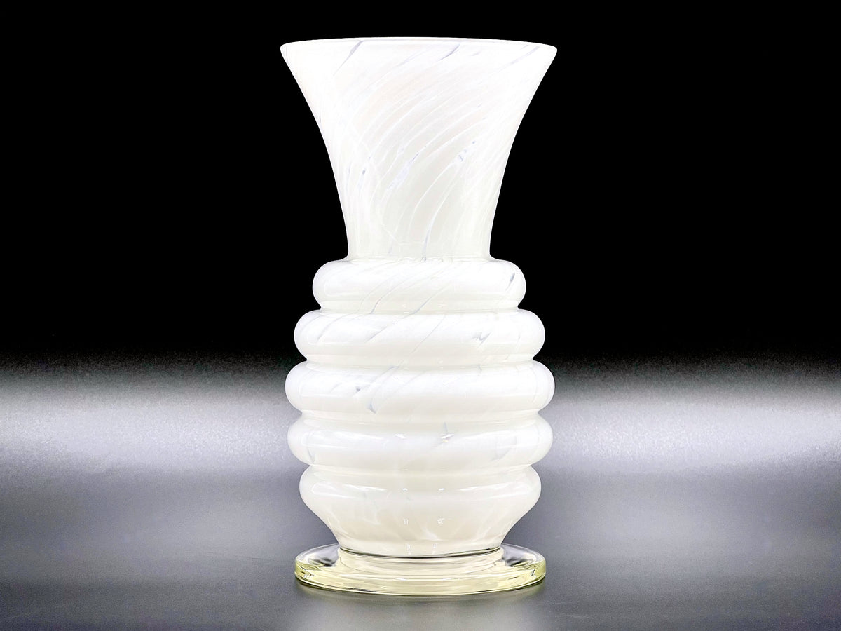 Jarrón de cristal Crown Crystal Glass (Australia) 'Melon Rib' de 8", en escamas de piedra *HALLAZGO RARO*