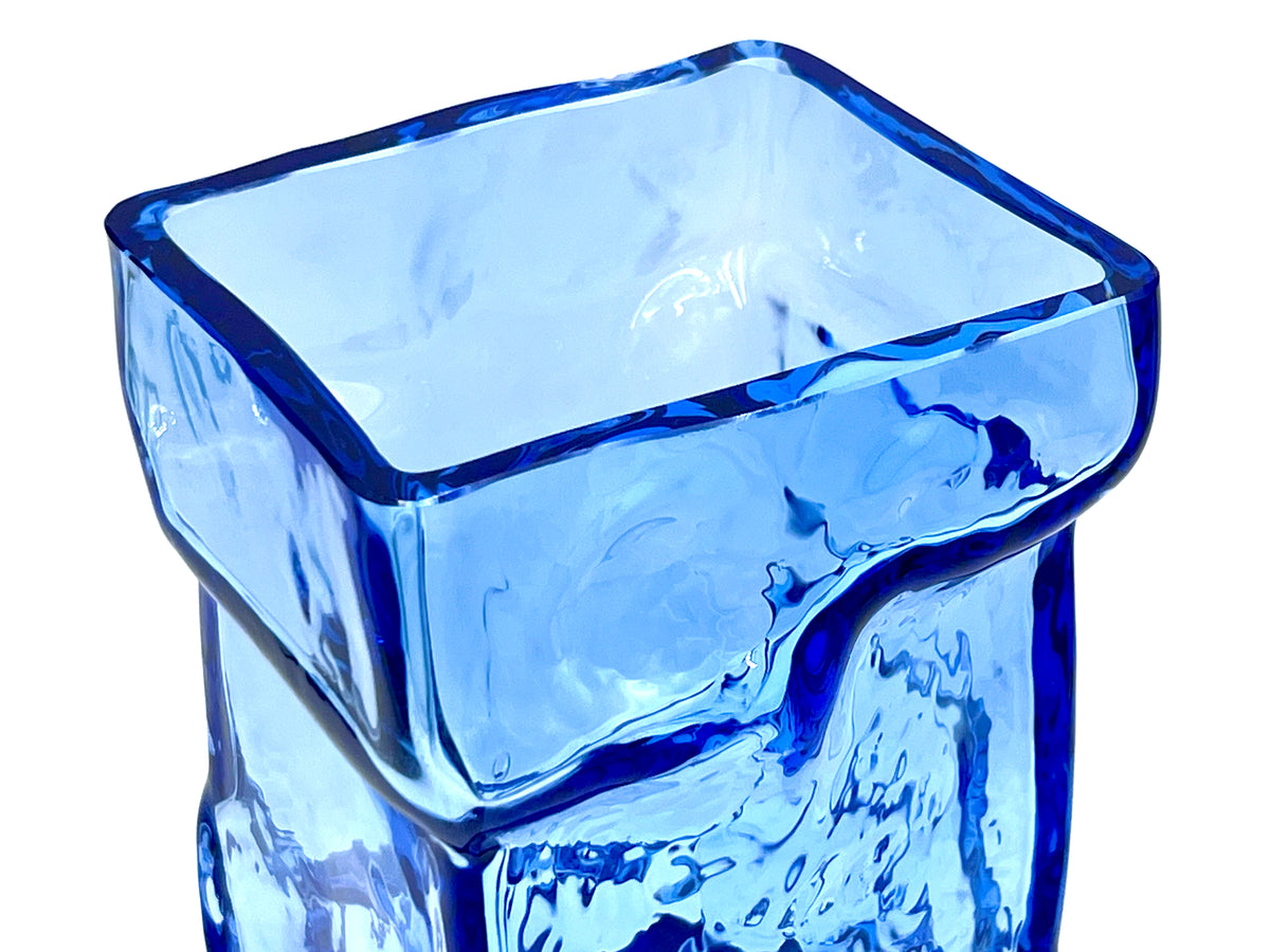 Jarrón Humppila Glass (Finlandia) de 8,5", en azul / Diseñado por Henrik Koivula *RARE HALLAZGO*