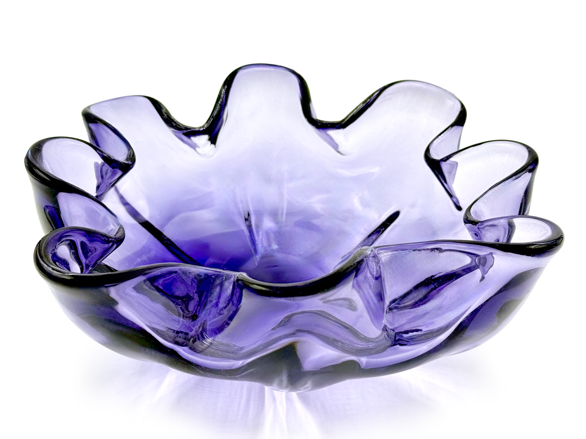 Iwatsu Glass (Japon), collection Hineri | Centre de table en verre d'art de 28 cm, couleur violette 