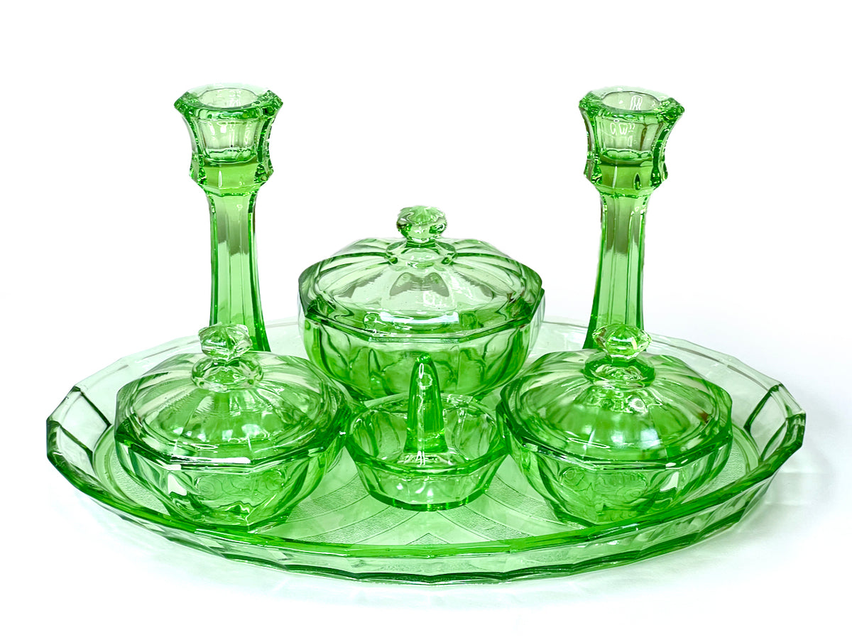 Juego de tocador Art Déco de la década de 1930, verde con brillo de uranio *RARE HALLAZGO*