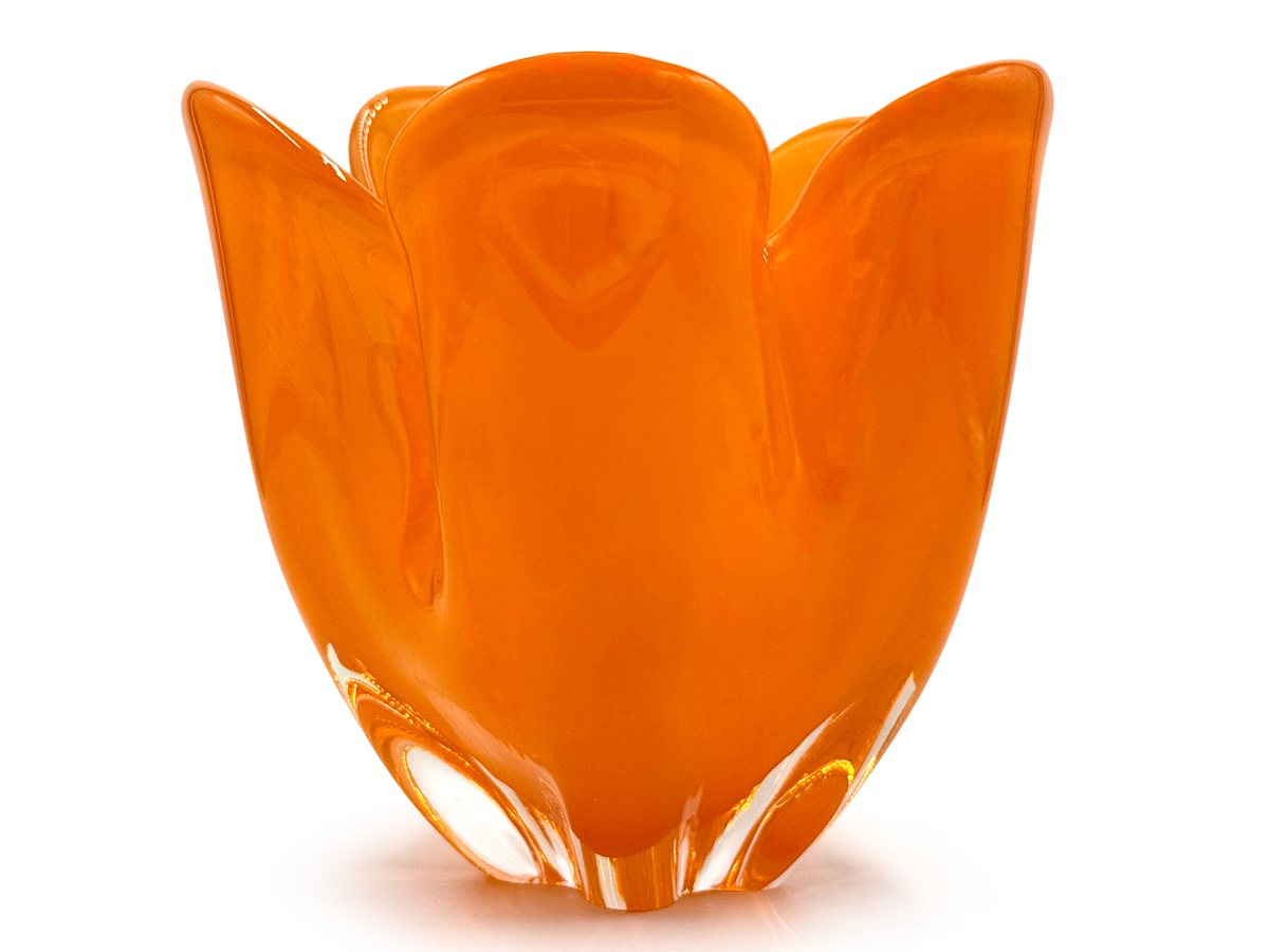 Iwatsu Glass (Japón) de su gama Hineri | Jarrón/centro de mesa de vidrio artístico con forma de pañuelo de 18 cm, en color naranja 