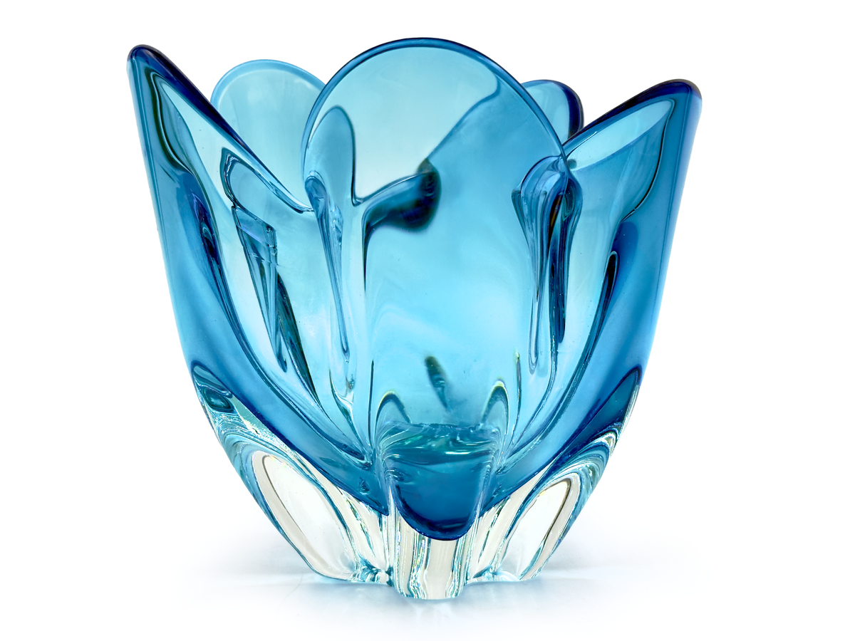 Cristal Iwatsu (Japón) de su gama Hineri | Centro de mesa de cristal artístico de 23 cm, color turquesa