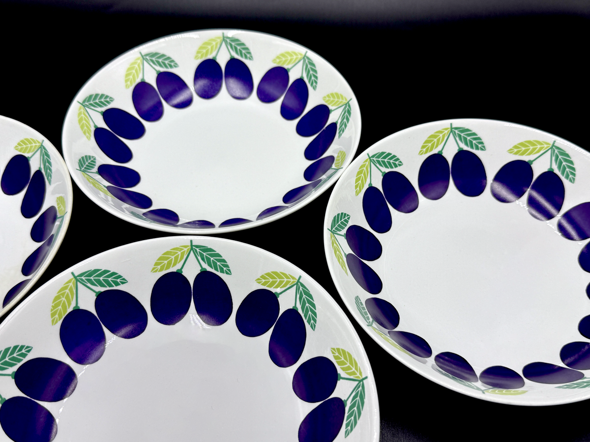 Arabia (Finland) 'Luumu' (Plum) from the 'Pomona' series, 7" Coupe Soup Bowl [Sold Separately] *RARE FIND*