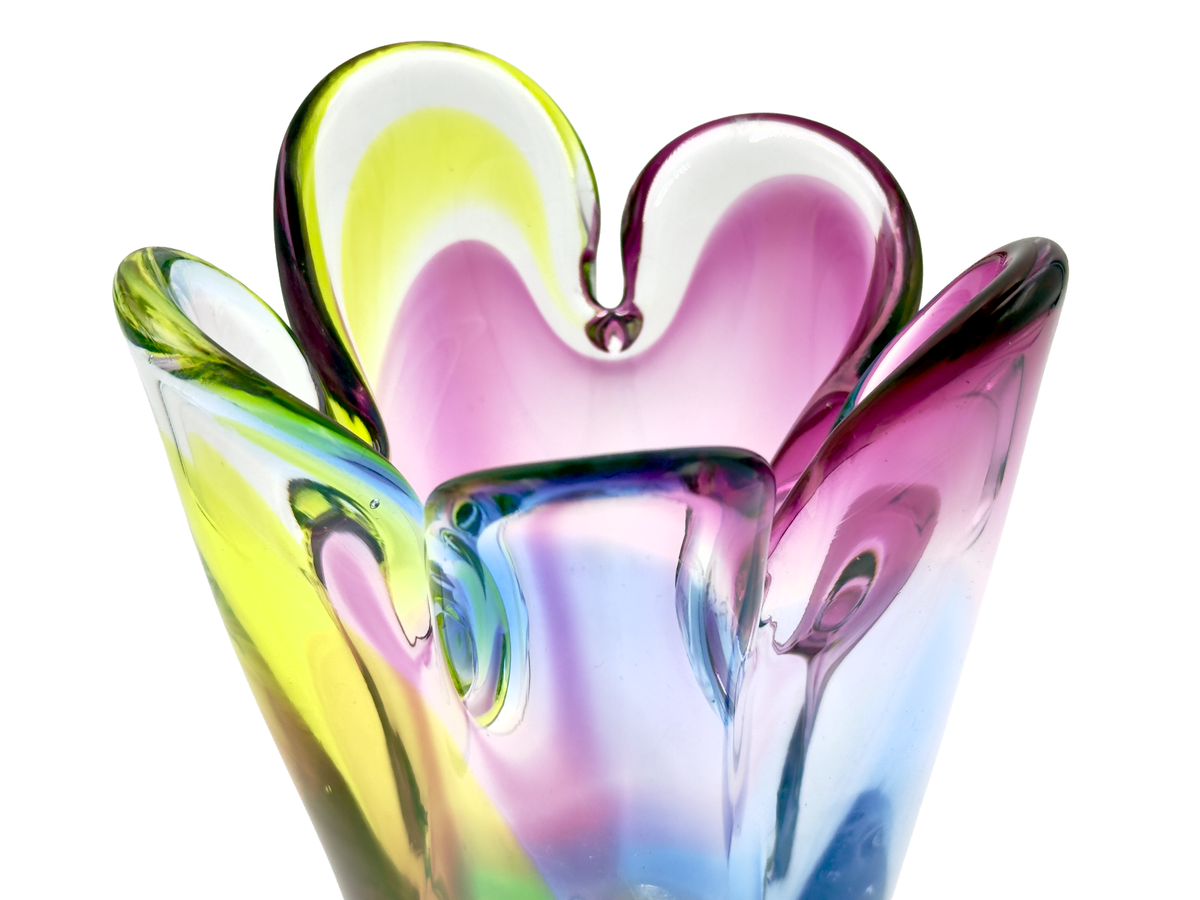 Iwatsu Glass (Japón) de su gama ArtGlass | Jarrón de vidrio artístico "Arcoíris" de 23 cm, en azul, verde chartreuse y rosa. *¡HALLAZGO RARO!* 