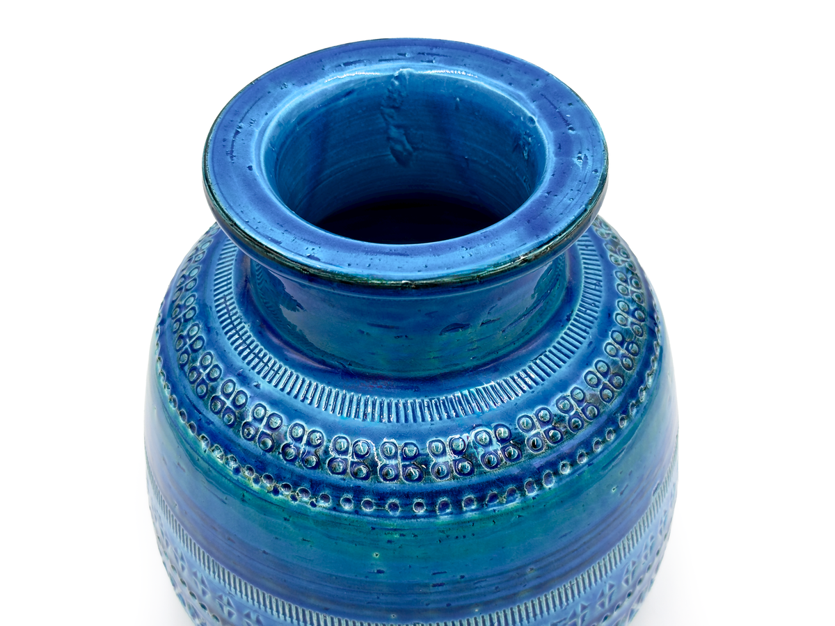 Bitossi (Italy) 'Rimini Blu' 8" Vase