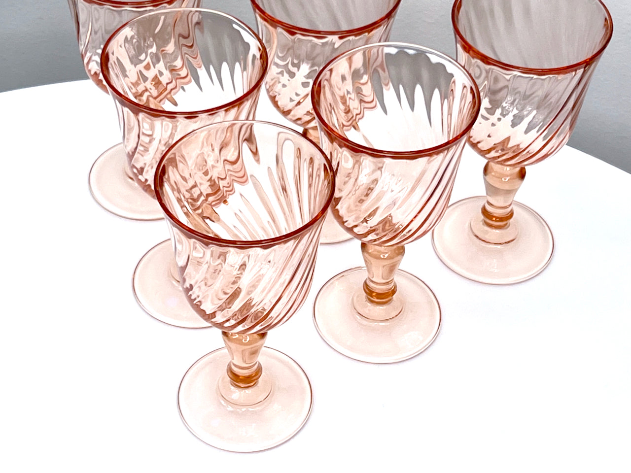 Luminarc (France) 'Rosaline Pink' Red Wine Glasses (set x6) – That Retro  Piece