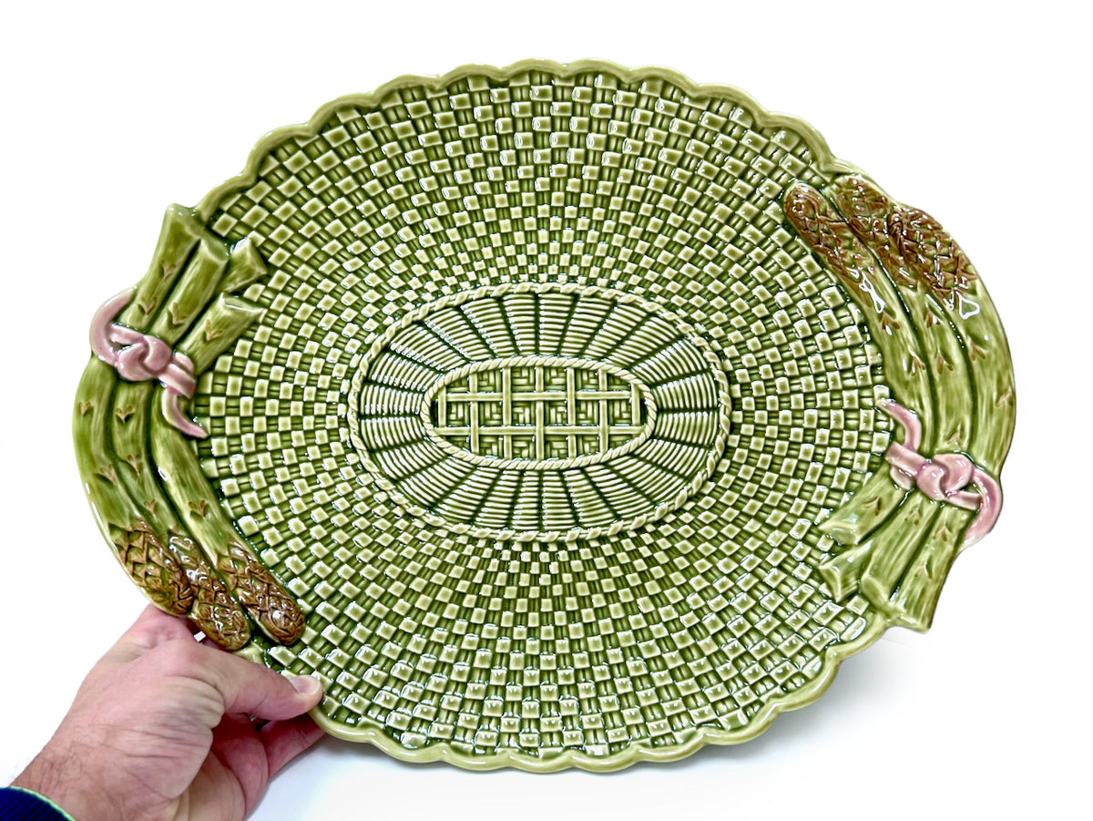 Bordallo Pinheiro (Portugal) 'Asparagus Basketweave' in Green, Large 15.5" Serving Platter
