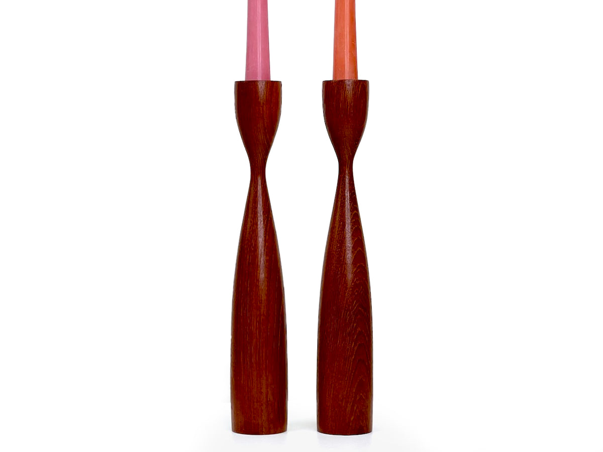 Candelabros altos de teca 'Tulip' de 11,5" (juego x2) | Hecho en Dinamarca