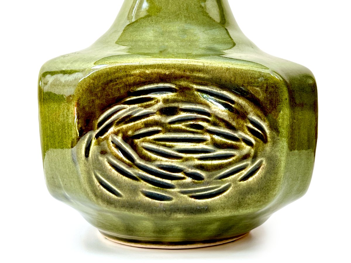 Ellis Ceramics (Australia) Large 23.5" Table Lamp, with Hand-Made Lampshade (Vintage Fabric)