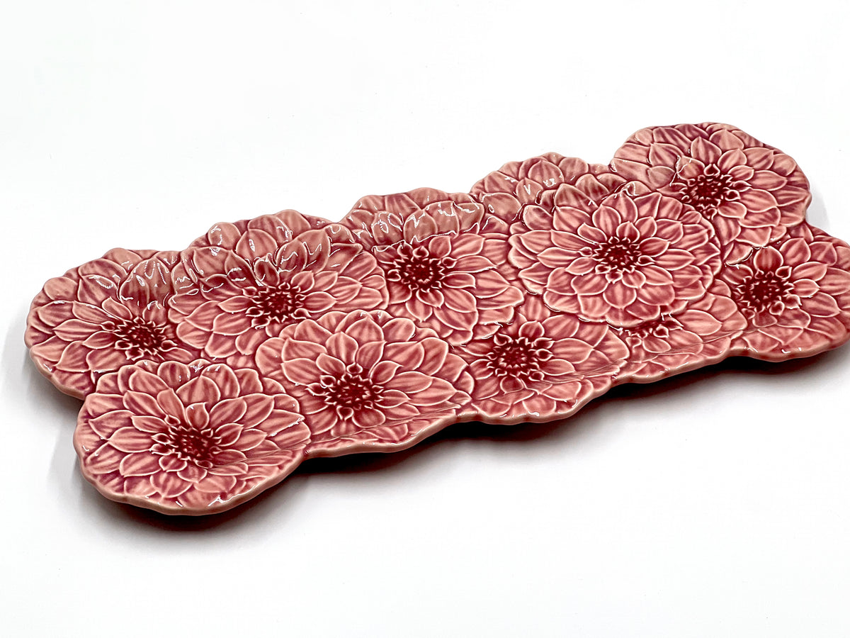 Bordallo Pinheiro (Portugal) 'Maria Flor' in the Dahlia design, 18.5" Tart Tray