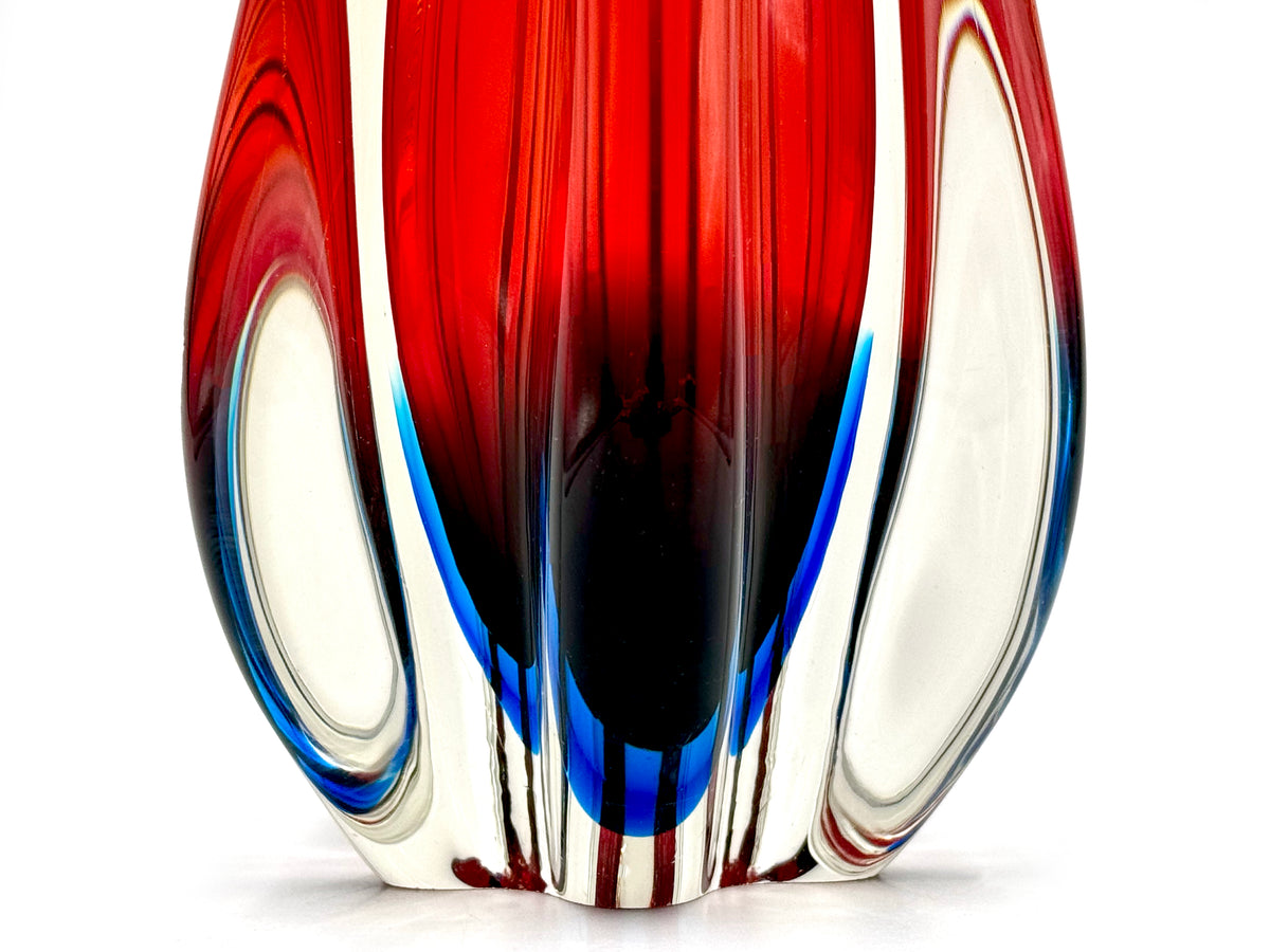 Vase en verre d'art Sanyu Glass (Japon), 24 cm, rouge et bleu. 
