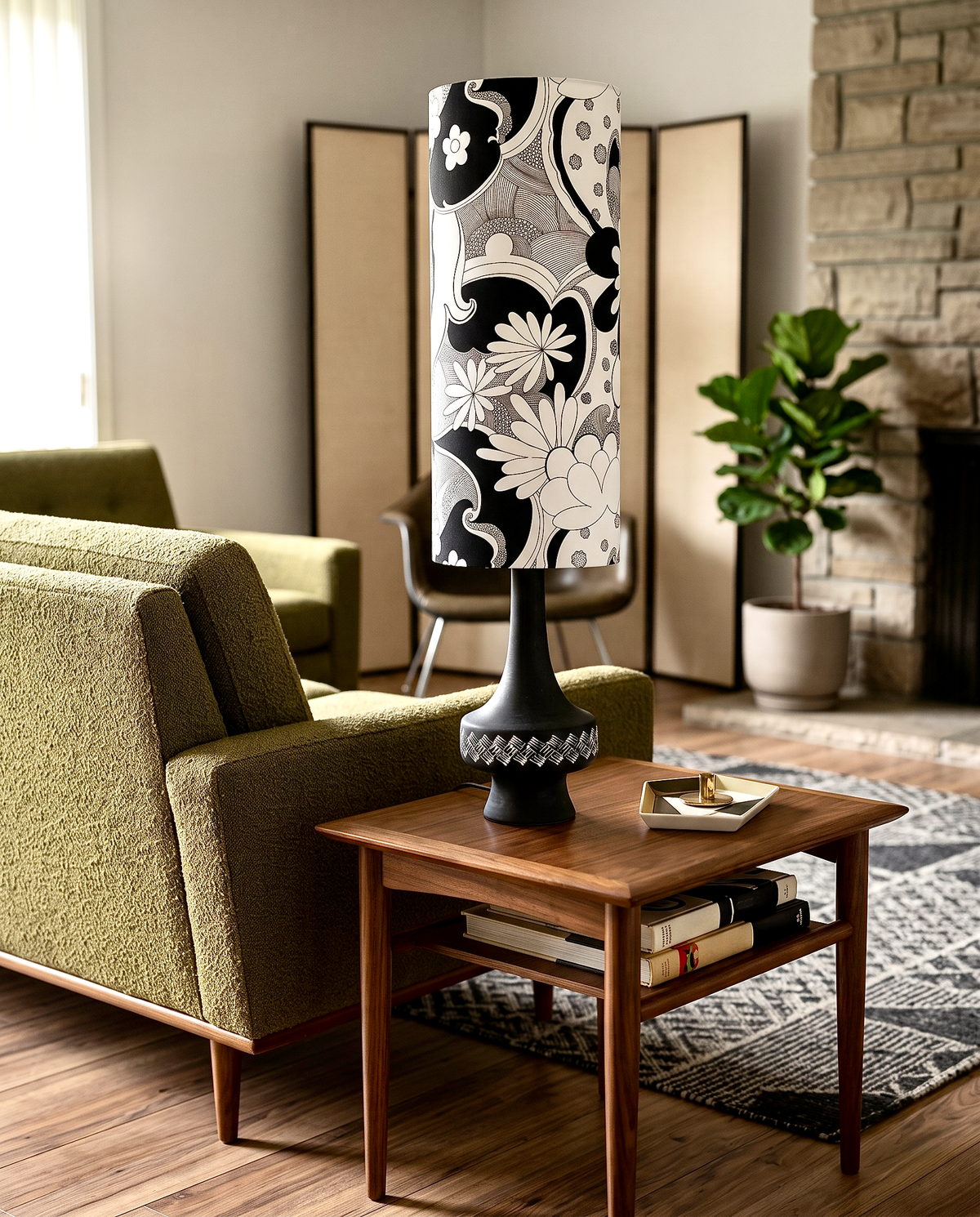 Bagni (Italy) Large 30.5" Table Lamp in Black/White, with with Hand-Made Lampshade (Vintage Fabric) *RARE FIND*