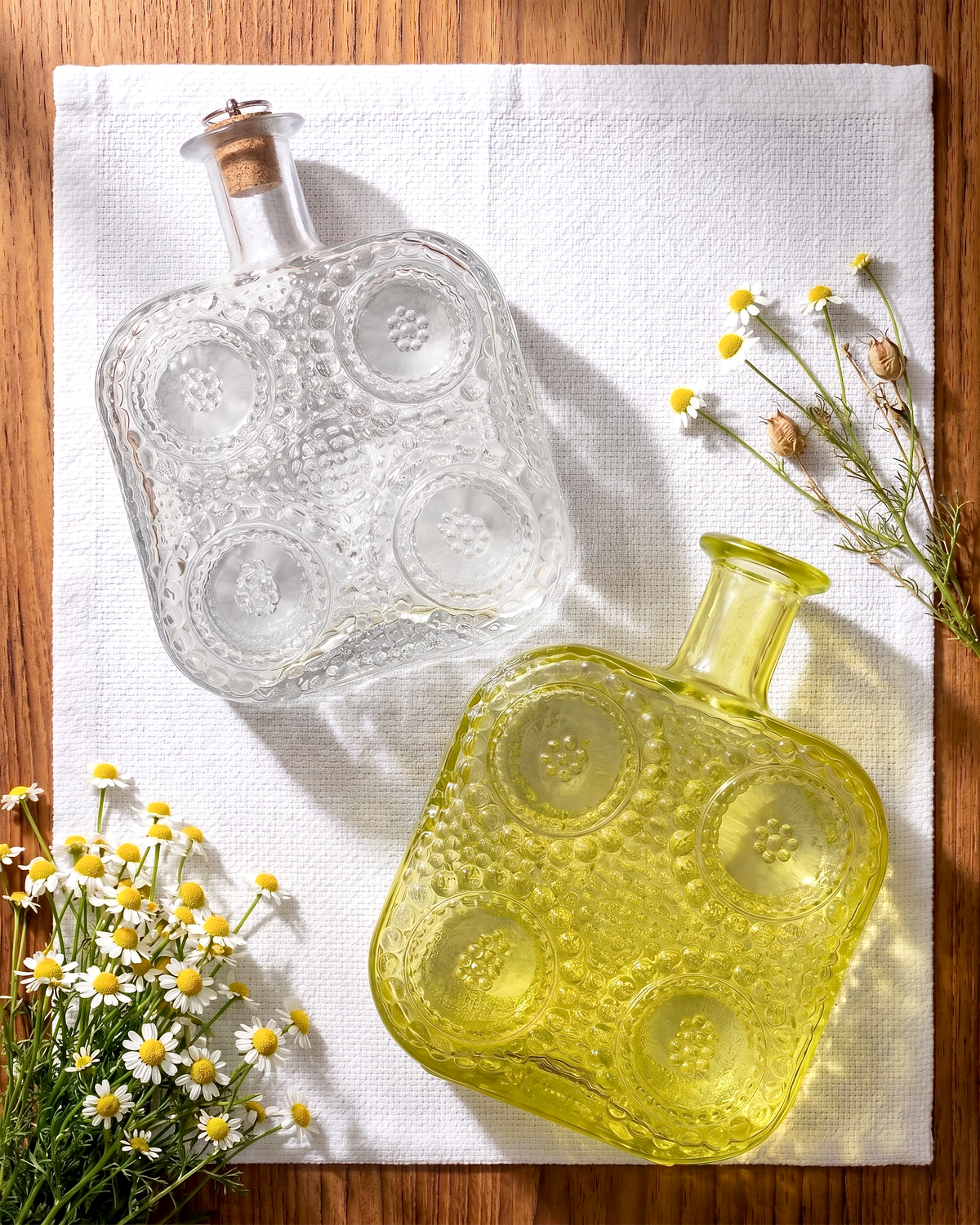 Riihimäki / Riihimäen Lasi (Finlandia) Jarrón con botella 'Grapponia', en verde | Modelo #1724 | Diseñado por Nanny Still *HALLAZGO RARO*