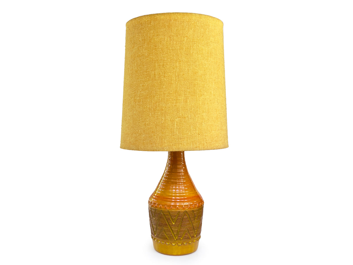 Lámpara de mesa XL de cerámica de 30,5" en color naranja, con pantalla hecha a mano (tela vintage)