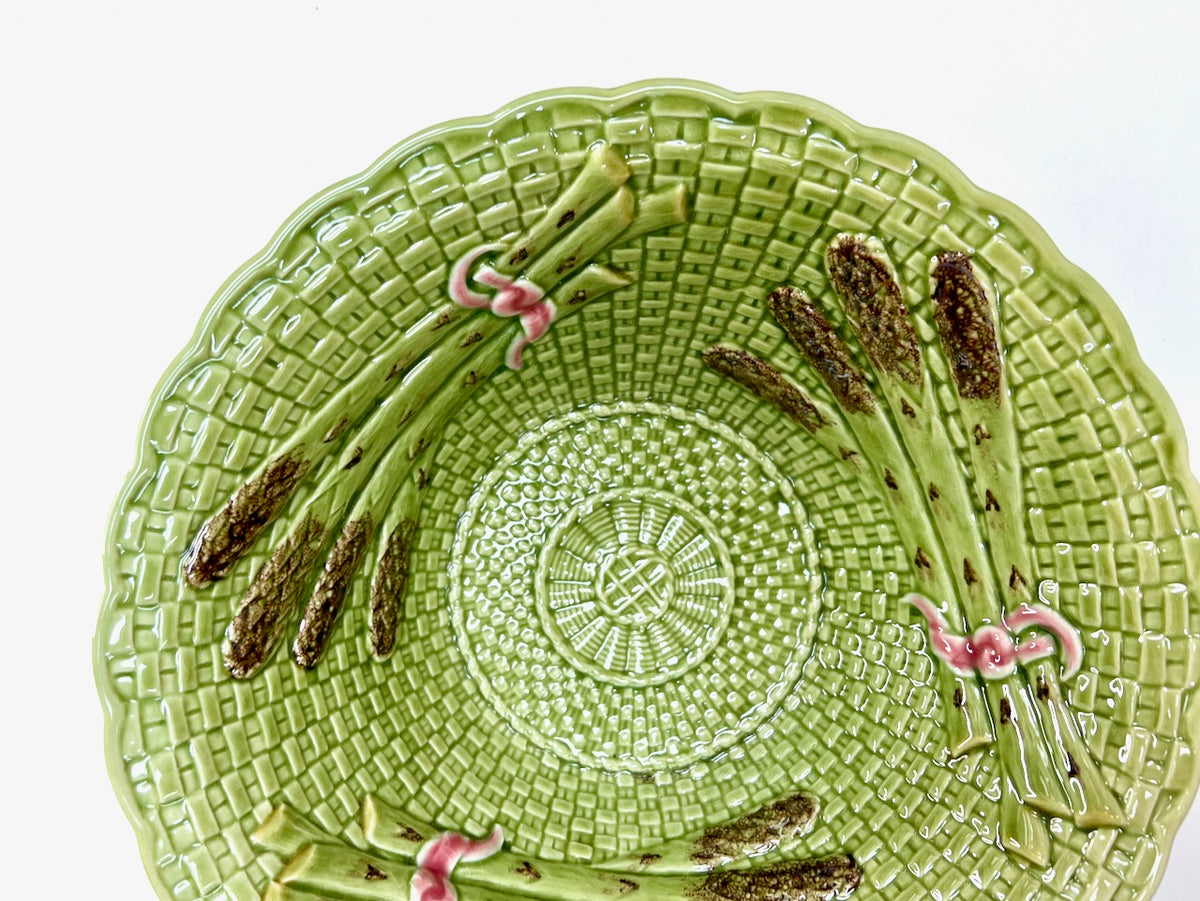 Bordallo Pinheiro (Portugal) 'Asparagus Basketweave' en vert, grand bol à salade/service de 10,5 po