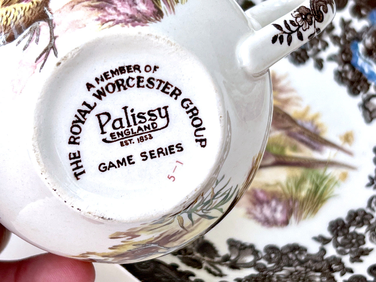 Palissy Pottery (England) 'Game Series Birds' Teacups and Saucers (s